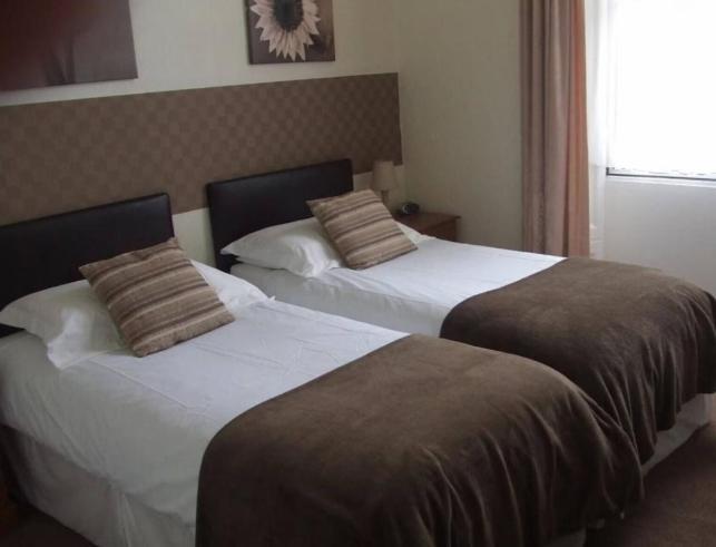 Alister Guest House Saint Helier ภายนอก รูปภาพ