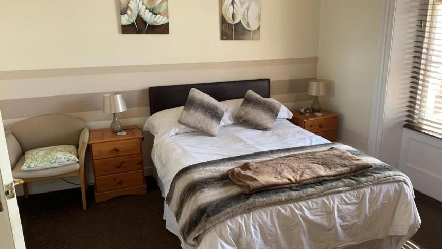 Alister Guest House Saint Helier ภายนอก รูปภาพ