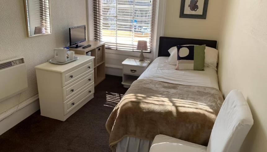 Alister Guest House Saint Helier ภายนอก รูปภาพ